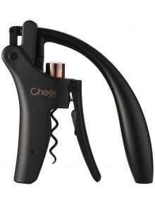 Тирбушон Cheer Moda Signature Shaduf е черно-меден аксесоар за вино с лост, с извита дръжка, видима коркоприемница и лого Cheer moda отстрани.