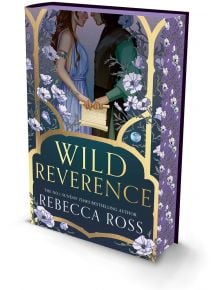 Делукс издание 3D корица на книгата Wild Reverence Deluxe Edition показва мъж и жена, обърнати един към друг, държащи пергамент, в рамка от лилави цветя и листа със златни и тилови декоративни акценти.